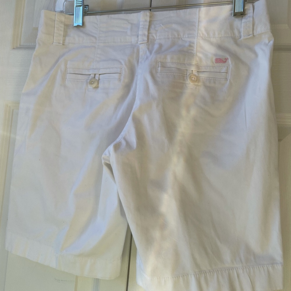 Vineyard Vines ladies shorts 🩳 - Picture 2 of 5